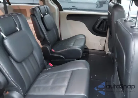 2012 Chrysler Town & Country Touring z USA, uszkodzony, nr VIN 2C4RC1BG9CR368671